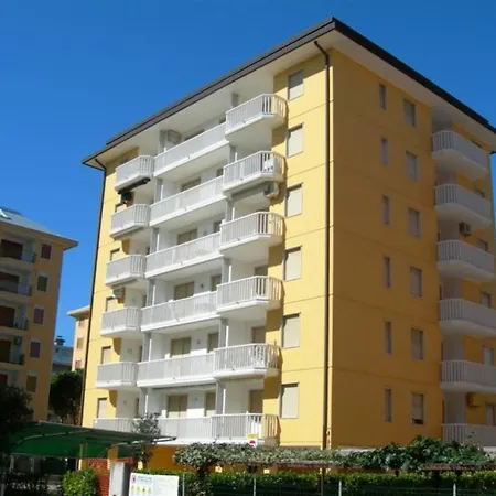 Seaside In With Parking ביביונה